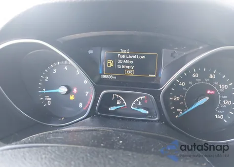 2017 Ford Focus S z USA, uszkodzony, nr VIN 1FADP3E20HL329192